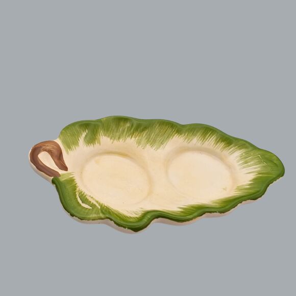 Vintage Ceramic Tomato Salt & Pepper Shakers - Picture 5 of 5